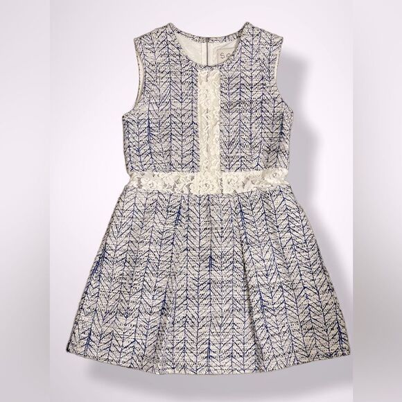 Sea New York Tweed Fit & Flare Dress w/White Floral Lace Cut Outs & Pockets (4) - Picture 2 of 16